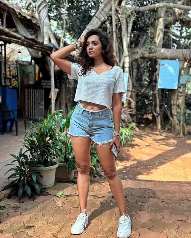 Saanve Megghana Lights Up the Evening Sky Saanve Megghana Lights Up the Evening Sky