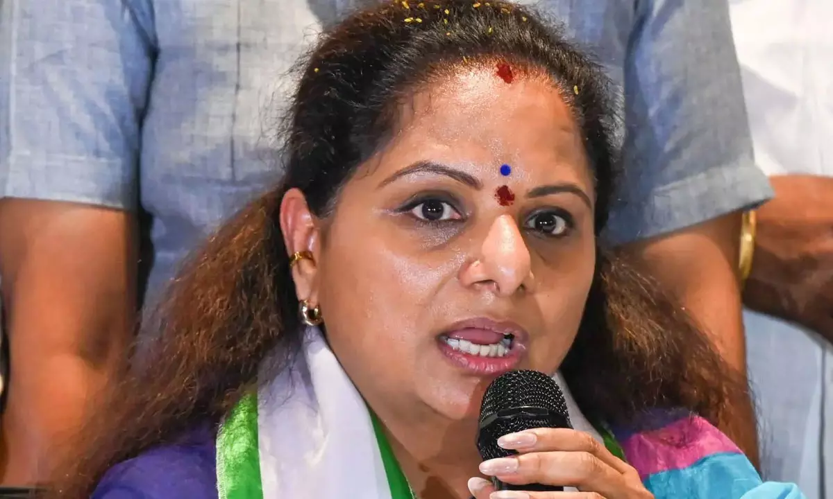 దేవుడి దయతో ముఖ్యమంత్రిని అవుతా.. మీ లెక్కలు తేలుస్తా? కవిత హాట్ కామెంట్స్