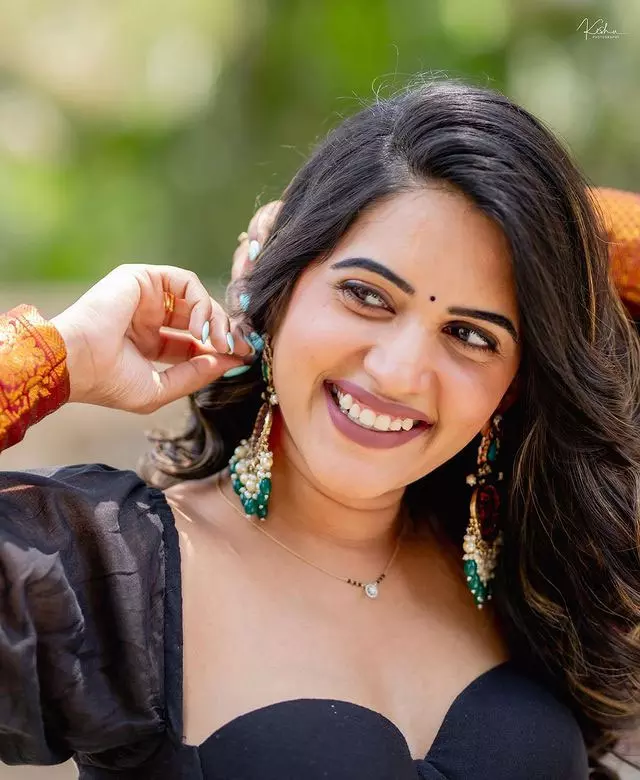 Sravanthi Chokarapu Wows Fans with Chic Two-Piece Look