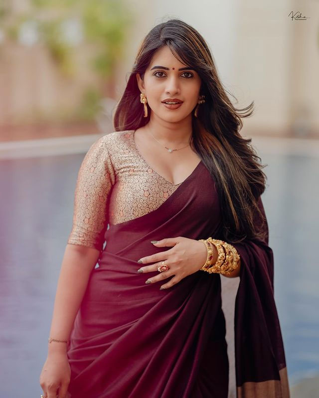 Sravanthi Chokarapu Wows Fans with Chic Two-Piece Look