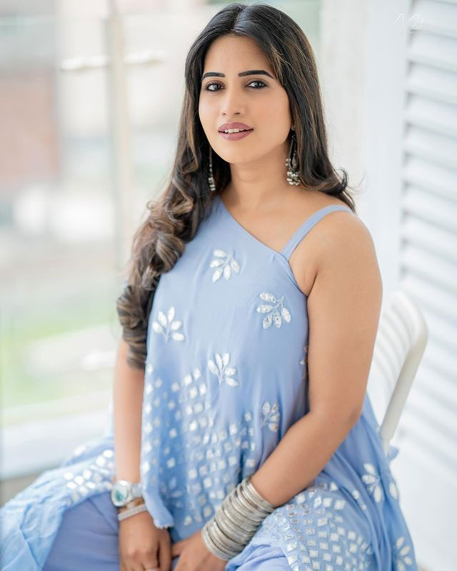 Sravanthi Chokarapu Wows Fans with Chic Two-Piece Look