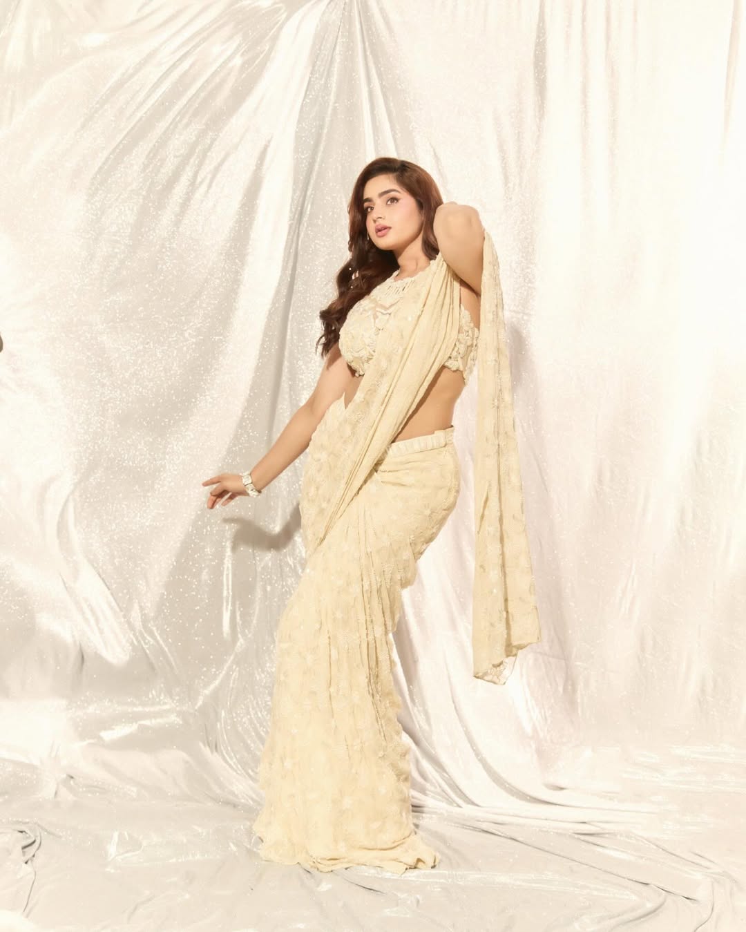 Ayesha Khan Shines With Viral Dhurandhar Song Shararat Ayesha Khan Shines With Viral Dhurandhar Song Shararat