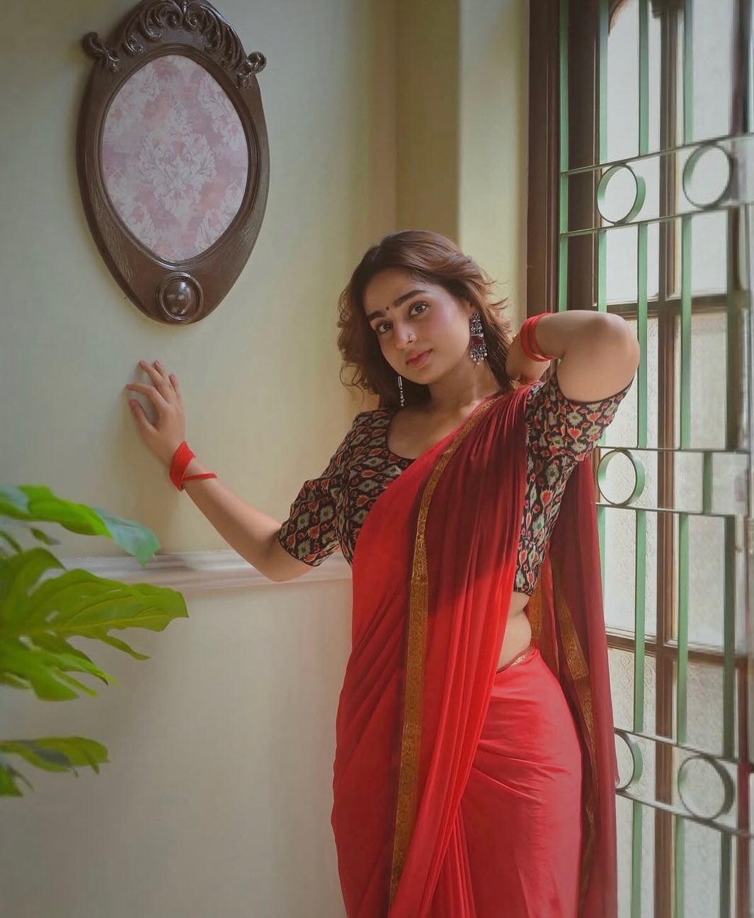 Ayesha Khan Shines With Viral Dhurandhar Song Shararat