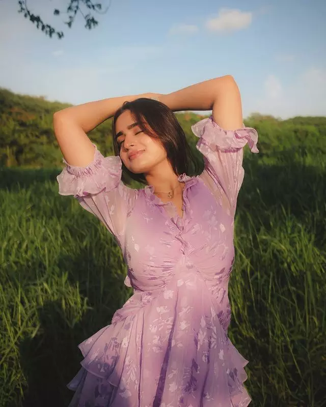 Ayesha Khan Shines With Viral Dhurandhar Song Shararat Ayesha Khan Shines With Viral Dhurandhar Song Shararat