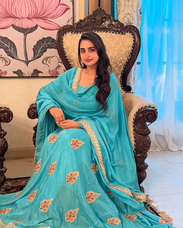 Ayesha Khan Shines With Viral Dhurandhar Song Shararat Ayesha Khan Shines With Viral Dhurandhar Song Shararat