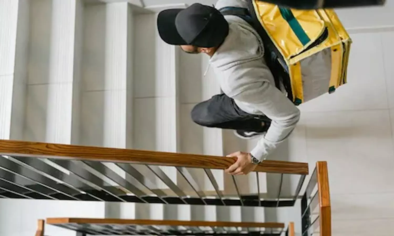 క్విక్ డెలివరీ తీరుపై అమెరికన్ పారిశ్రామికవేత్త సంభ్రమాశ్చర్యం