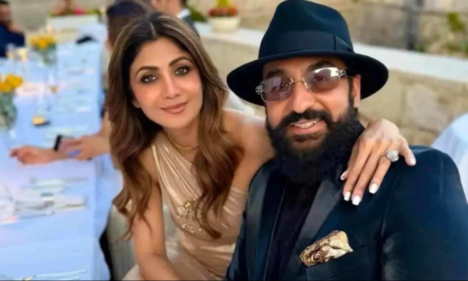 60 కోట్ల మోసం కేసు: శిల్పాశెట్టి-కుంద్రాకు కోర్టులో చుక్కెదురు 60 కోట్ల మోసం కేసు: శిల్పాశెట్టి-కుంద్రాకు కోర్టులో చుక్కెదురు