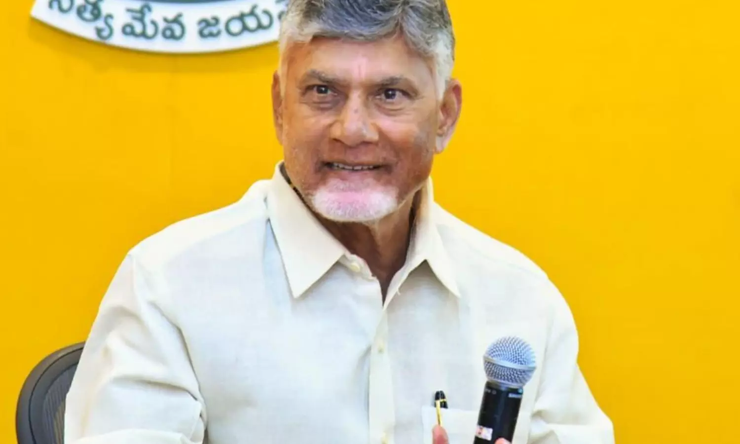 అర్నాబ్ తో వివాదం.. రంగంలోకి దిగిన సీబీఎన్