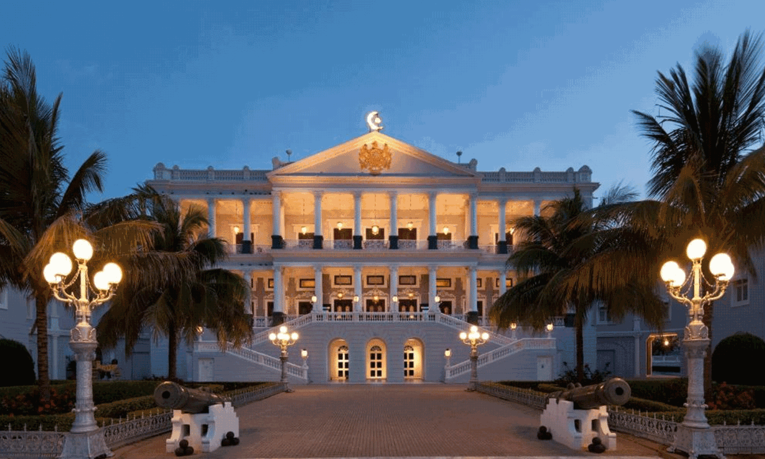 మెస్సీ బస చేసే ఫలక్ నుమా ప్యాలెస్ లో రోజుకు రూం ఎంత? మెస్సీ బస చేసే ఫలక్ నుమా ప్యాలెస్ లో రోజుకు రూం ఎంత?