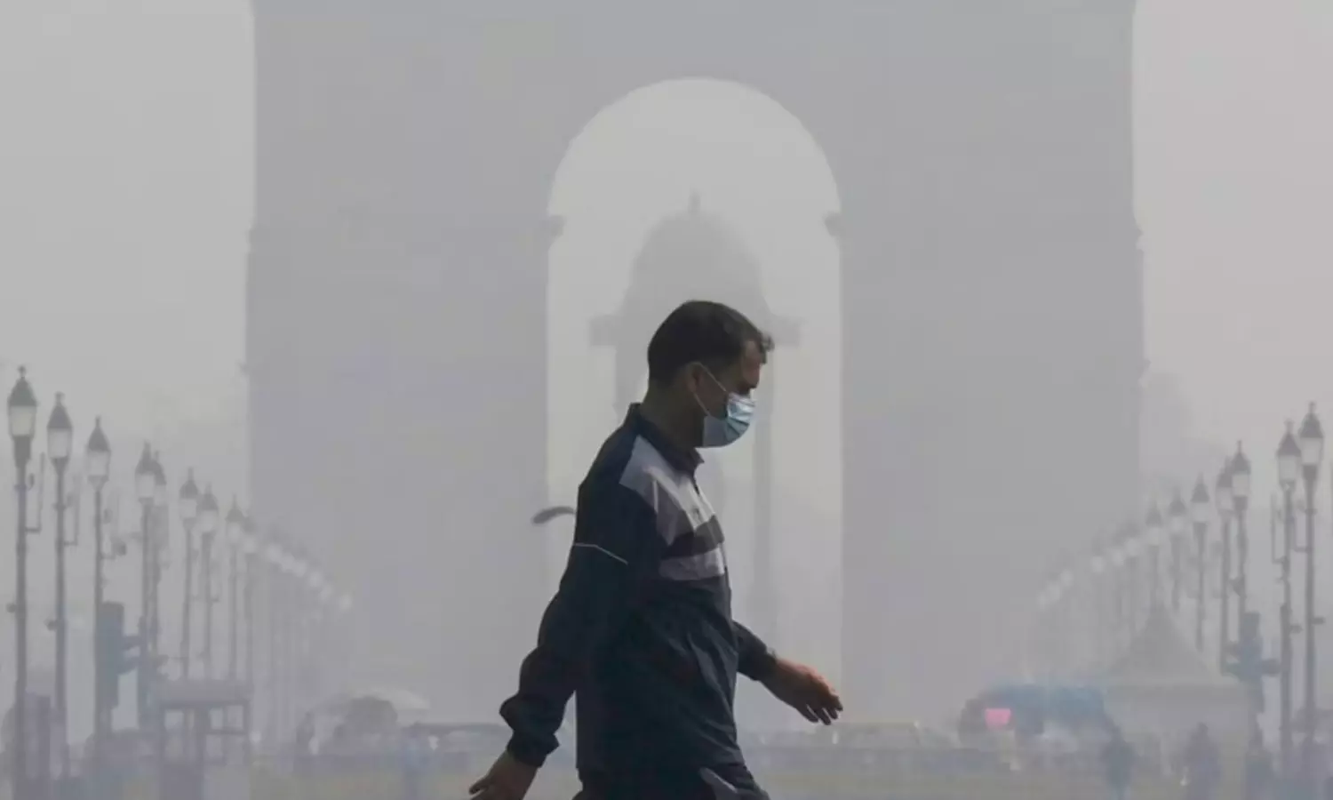 మాస్కులు ధరించాల్సిందే...గాలి అలాంటిది మరి ! మాస్కులు ధరించాల్సిందే...గాలి అలాంటిది మరి !