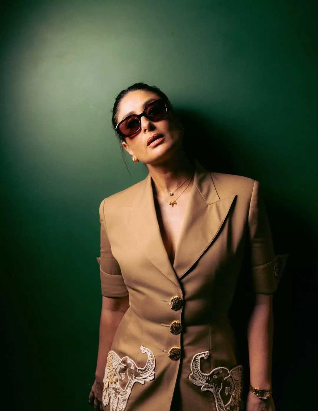 Kareena Kapoor Khan Serves Classic Glam with a Modern Twist Kareena Kapoor Khan Serves Classic Glam with a Modern Twist