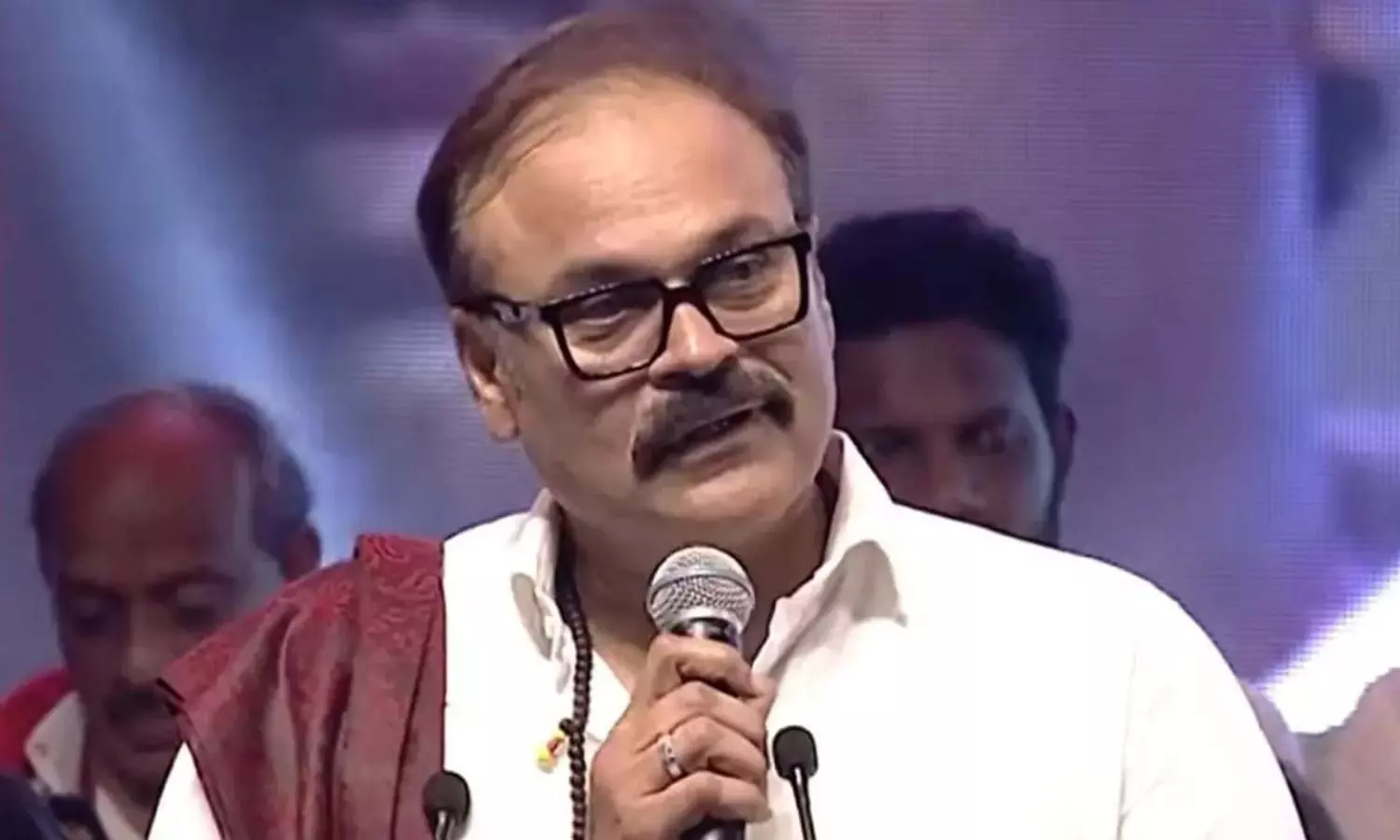 ఎన్నికల్లో పోటీపై నాగబాబు సంచలన నిర్ణయం ఎన్నికల్లో పోటీపై నాగబాబు సంచలన నిర్ణయం