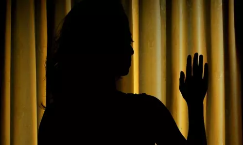 పెళ్లై 4 నెలలు.. భర్త టైం ఇవ్వటం లేదని సూసైడ్