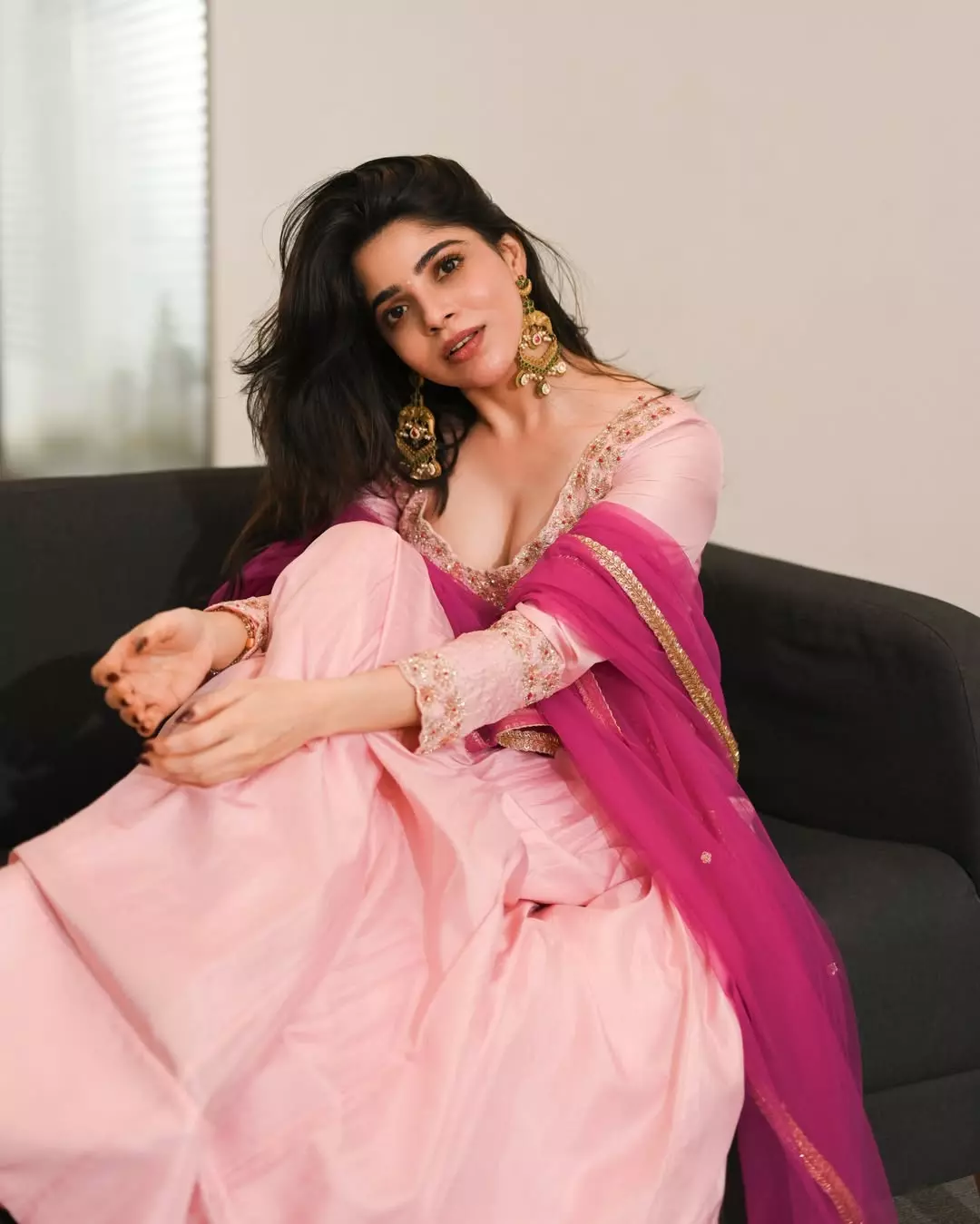 Divya Bharathi’s Pastel Elegance Steals the Spotlight Divya Bharathi’s Pastel Elegance Steals the Spotlight