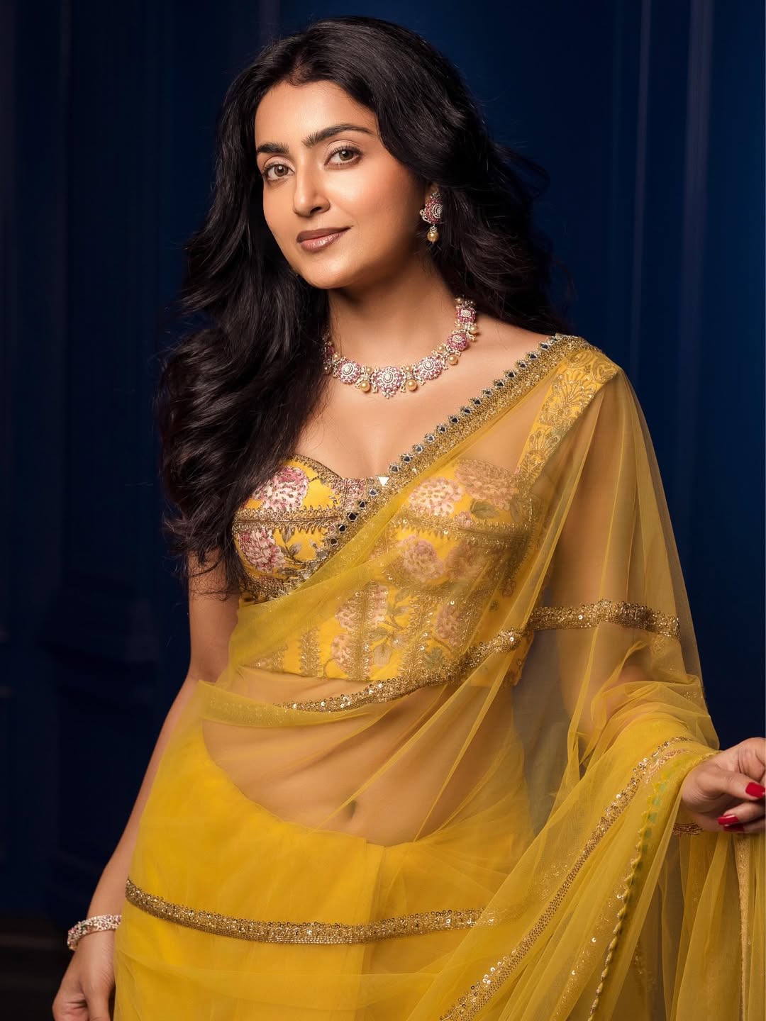 Avantika Mishra’s elegant saree look lights up instagram Avantika Mishra’s elegant saree look lights up instagram