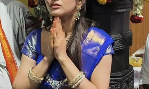 Sreeleela Tied To A Pillar At Simhachalam