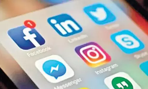 అమెరికా వీసాలు : సోషల్ మీడియా వెట్టింగ్ మొదలైంది..