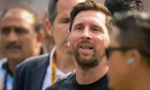 అర్జెంటీనా చిన్న బాలుడు నేడు ప్రపంచ సాకర్ రాజు ఎలా అయ్యాడు?