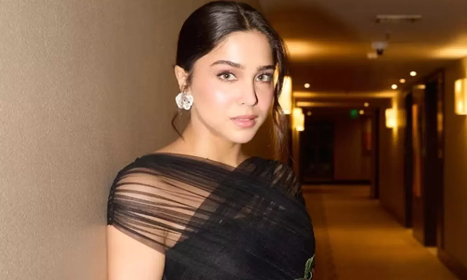 దానికెంతో కమిట్మెంట్ అవసరం దానికెంతో కమిట్మెంట్ అవసరం