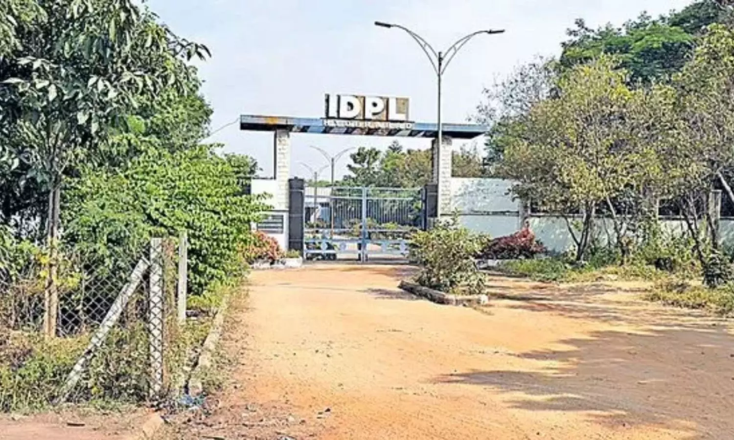 ఐడీపీఎల్ భూములు: అసలేంటీ వివాదం? ఐడీపీఎల్ భూములు: అసలేంటీ వివాదం?