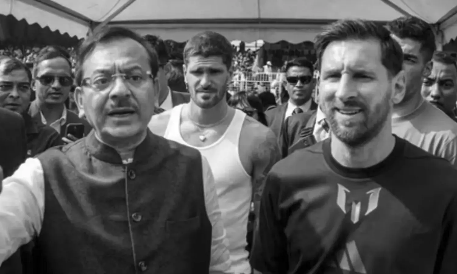 మెస్సీ గోట్ టూర్... బెంగాల్ క్రీడ‌ల మంత్రి బ‌లి...