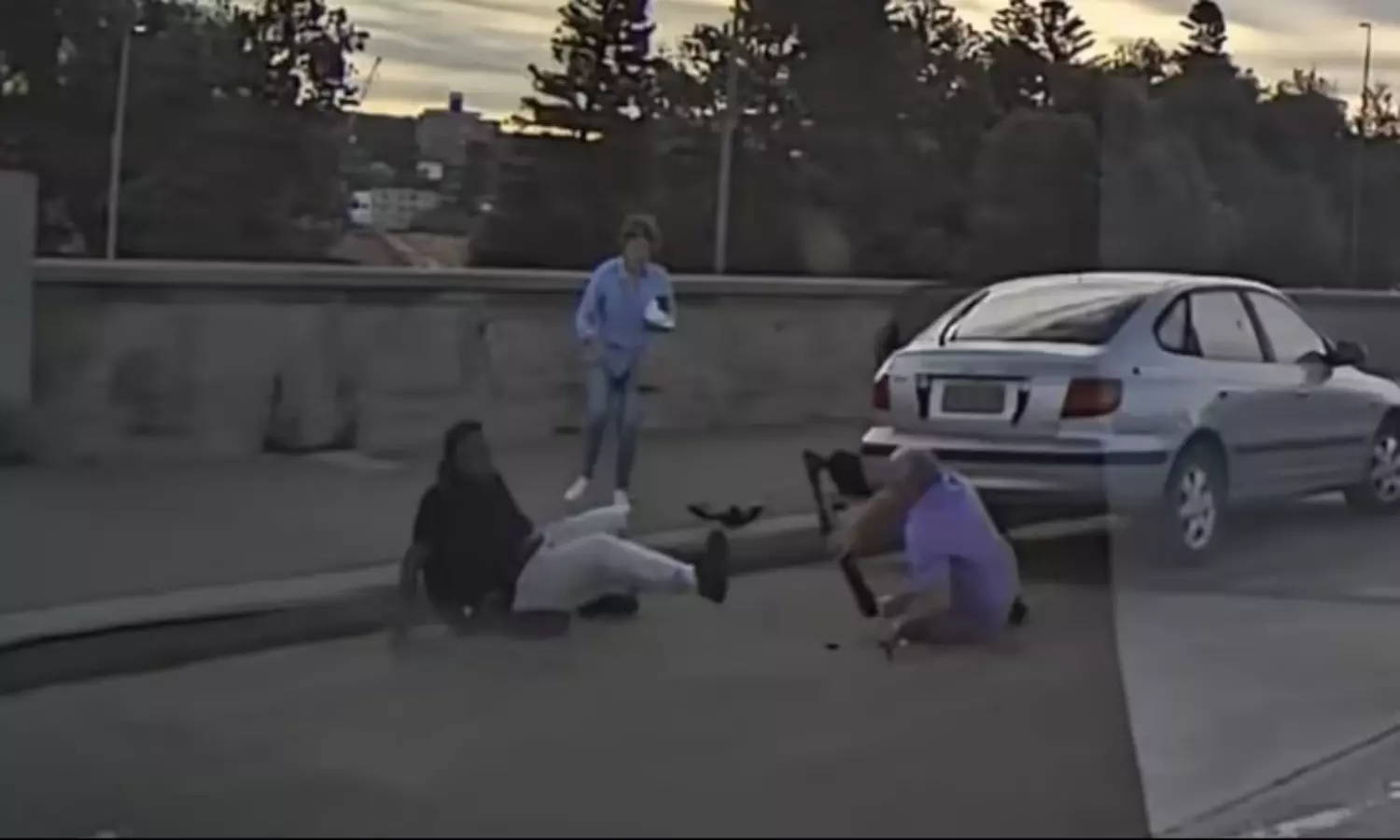 బోండి బీచ్‌  లో రెండో హీరో... కొత్త ఫుటేజ్  వైరల్!