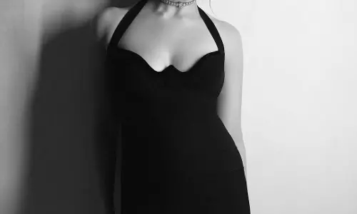 Alia Bhatt Brings Back 90s Glamour in a Classic Black Gown