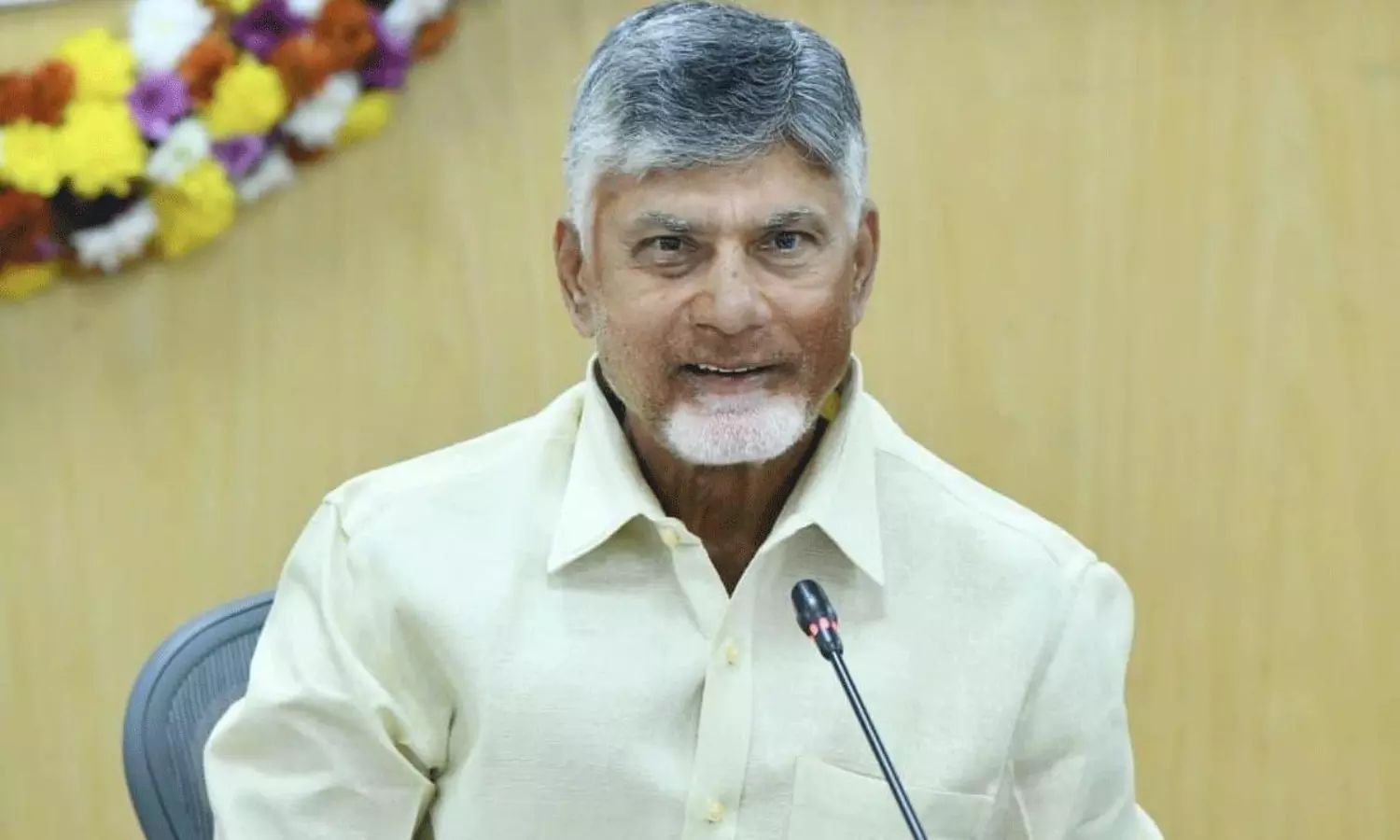 అభివృద్ధి కోసమే భూసేకరణ...క్లారిటీ ఇచ్చిన బాబు అభివృద్ధి కోసమే భూసేకరణ...క్లారిటీ ఇచ్చిన బాబు