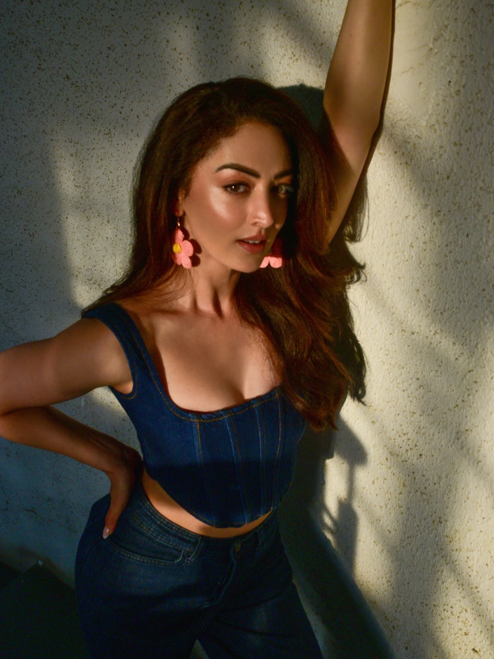 Sandeepa Dhar Wows Fans with Sun-Kissed Photoshoot Sandeepa Dhar Wows Fans with Sun-Kissed Photoshoot