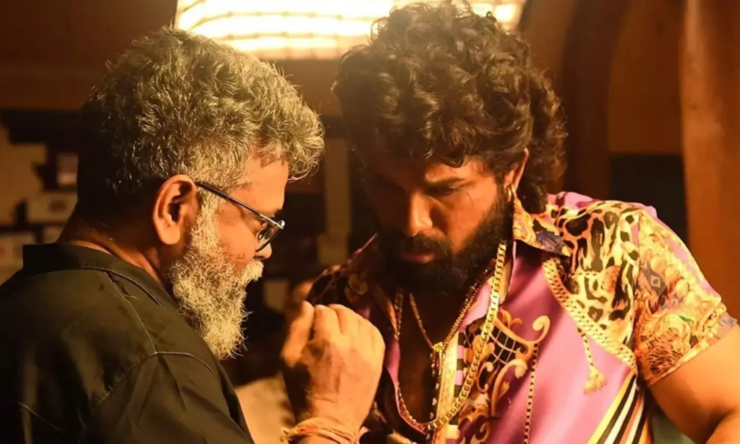 పుష్ప 3 వెనుక మేకర్స్ బ్రహ్మాస్త్రం లాంటి ఐడియా పుష్ప 3 వెనుక మేకర్స్ బ్రహ్మాస్త్రం లాంటి ఐడియా