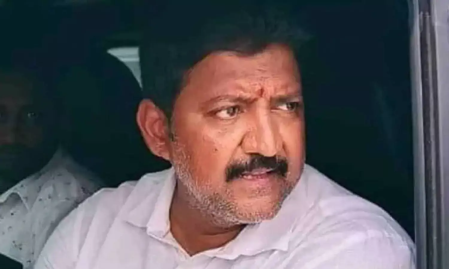 వైసీపీ నేత వంశీపై మరో కేసు.. మళ్లీ జైలేనా? వైసీపీ నేత వంశీపై మరో కేసు.. మళ్లీ జైలేనా?