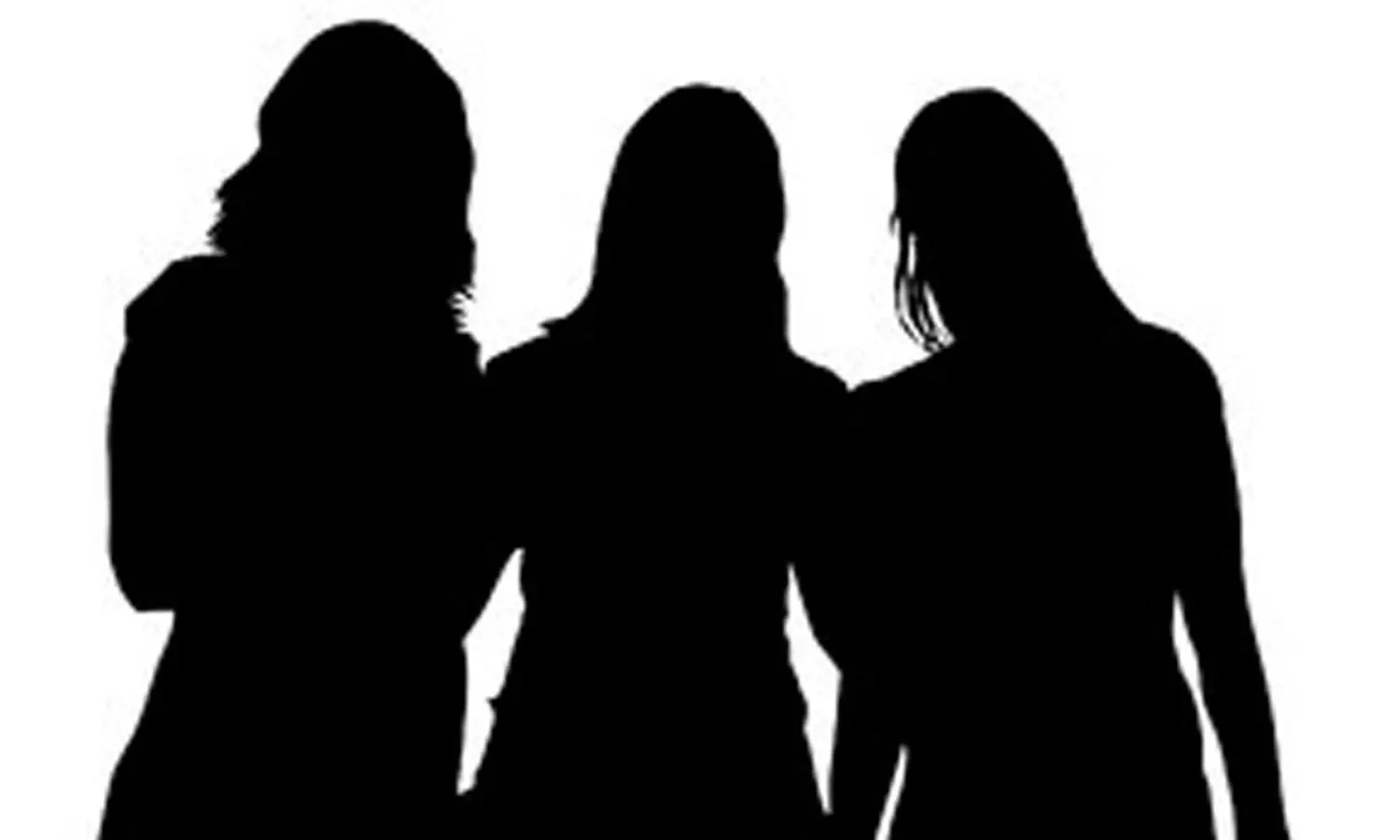 డాటర్స్ నిర్మాతలగానేనా? క్రియేటివ్ గా లేరా! డాటర్స్ నిర్మాతలగానేనా? క్రియేటివ్ గా లేరా!