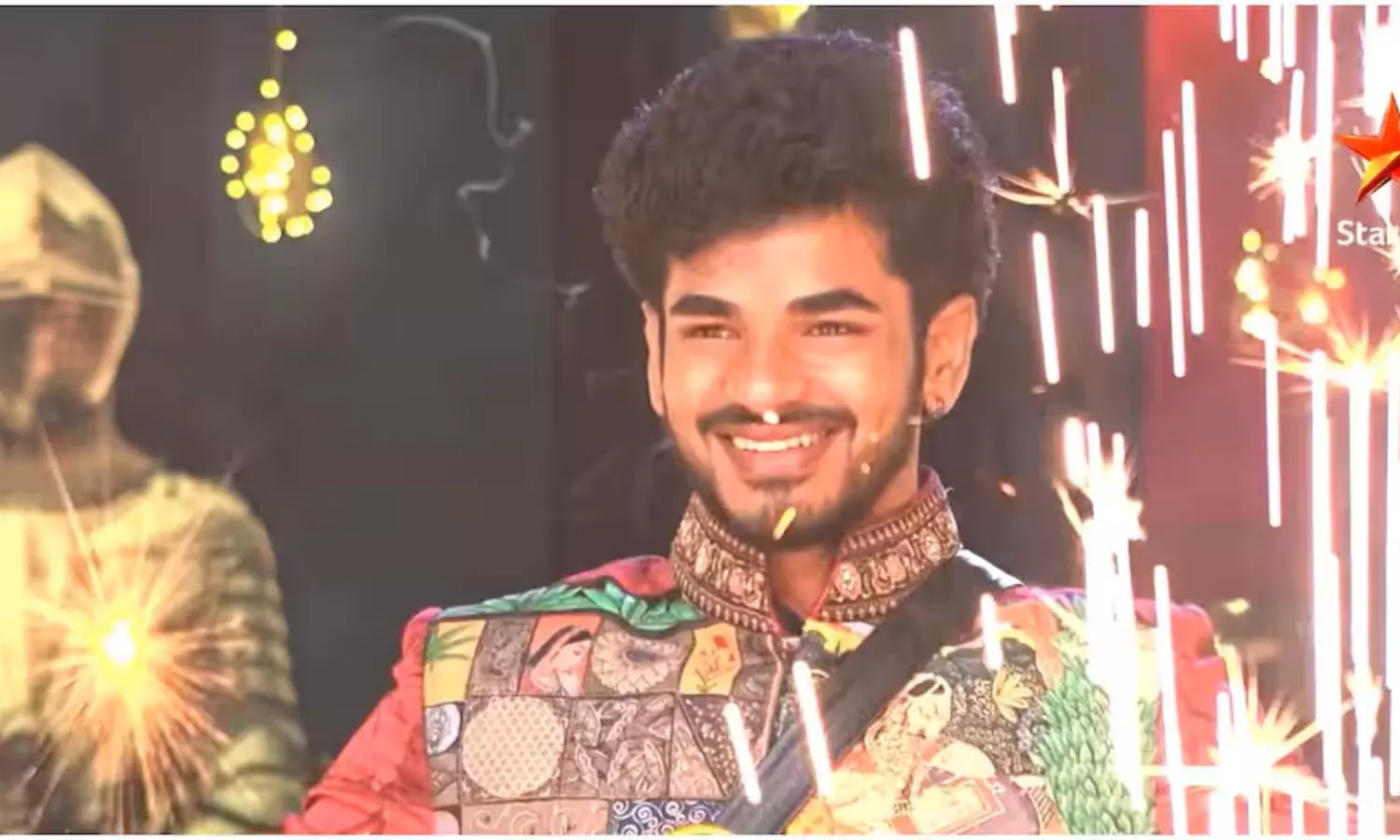 బిగ్ బాస్ 9.. టాప్ 3 కి దూసుకొస్తున్న డీమాన్ చివరి వారం ట్విస్ట్..! బిగ్ బాస్ 9.. టాప్ 3 కి దూసుకొస్తున్న డీమాన్ చివరి వారం ట్విస్ట్..!