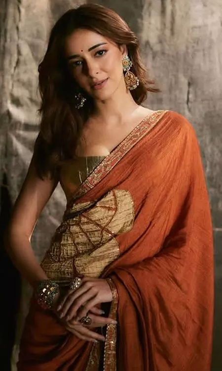 Ananya Pandays Elegant Sari Look Goes Viral