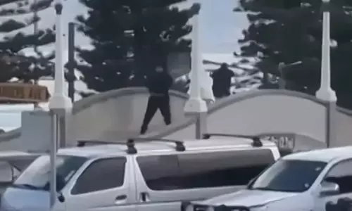 బోండీ బీచ్ లో ఉగ్రదాడి ఘటన... భారత్ కీలక నిర్ణయం!