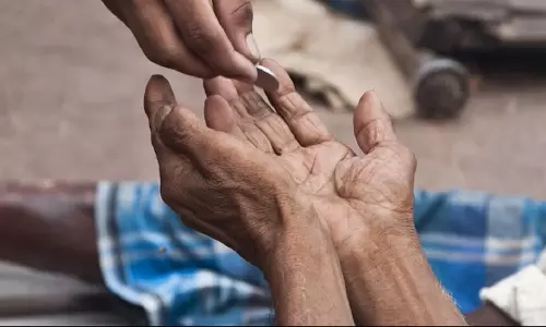 పశ్చిమాసియాపై దండెత్తుతున్న పాక్  బిచ్చగాళ్లు.. తెరపైకి షాకింగ్  లెక్కలు!