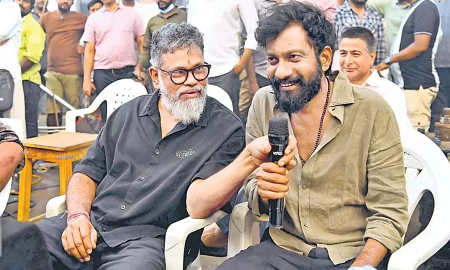 ప్రోత్సహించడంలోనూ గురు శిష్యులు ముందే! ప్రోత్సహించడంలోనూ గురు శిష్యులు ముందే!