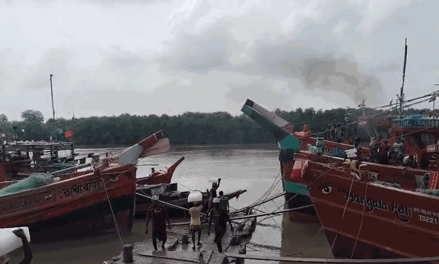 బంగాళాఖాతంలోనూ భారత్ ను గిల్లిన బంగ్లా.. తెరపైకి షాకింగ్  ఘటన!