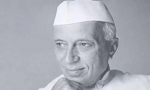 51 కార్టన్లలో నెహ్రూ  పత్రాలు... అసలేమిటీ వివాదం!