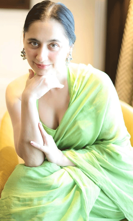 Sanjeeda Shaikh radiates grace in green saree on her birthday