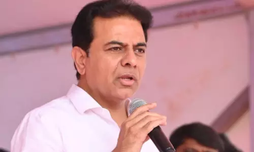 ‘ఆళ్లు రెండూ కానోళ్లా?’.. కేటీఆర్ సవాల్..కాంగ్రెస్ పార్టీలో కల్లోలం..