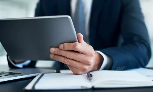 ఇండియాలో కుటుంబానికి ఎమర్జెన్సీ.. ఈ ఎన్నారై కష్టాలు పగోడికి రావద్దు