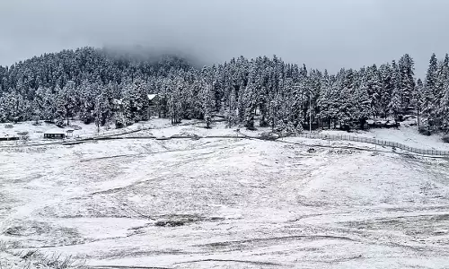 మంచు కురిసే వేళలో మల్లె విరిసే దెందుకో... కశ్మీర్ వీడియో వైరల్!