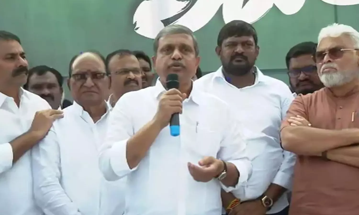 200 సీట్ల కంటే ఎక్కువ గెలుస్తాం.. సజ్జల మాటలో అసలు లెక్క ఇదే