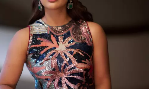 Samyuktha Menon Stuns in Navy-Pink Sequined Glamour: A Visual Treat