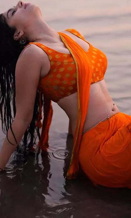 Rose Sardana Leaves Fans Starstruck