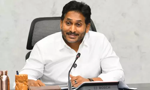 ఇరువురు మధ్య సీటు పోరు...జగన్ తీరుస్తారా ?