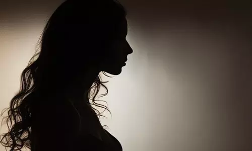 వాయిదాల‌తో ఆ బ్యూటీ డీలా ప‌డిపోతుందా?