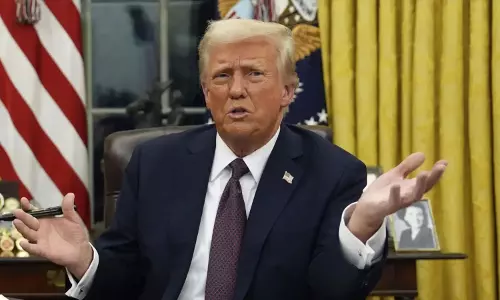 నిన్న వెట్టింగ్...నేడు వెయిటెడ్...ఇదేం ఖర్మరా ట్రంపూ...