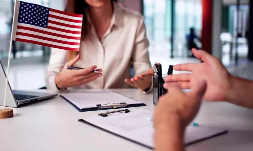 అమెరికా కలలపై అప్పుల నీడ: ఓపీటీ  గందరగోళంలో చిక్కుకున్న భారతీయ విద్యార్థి